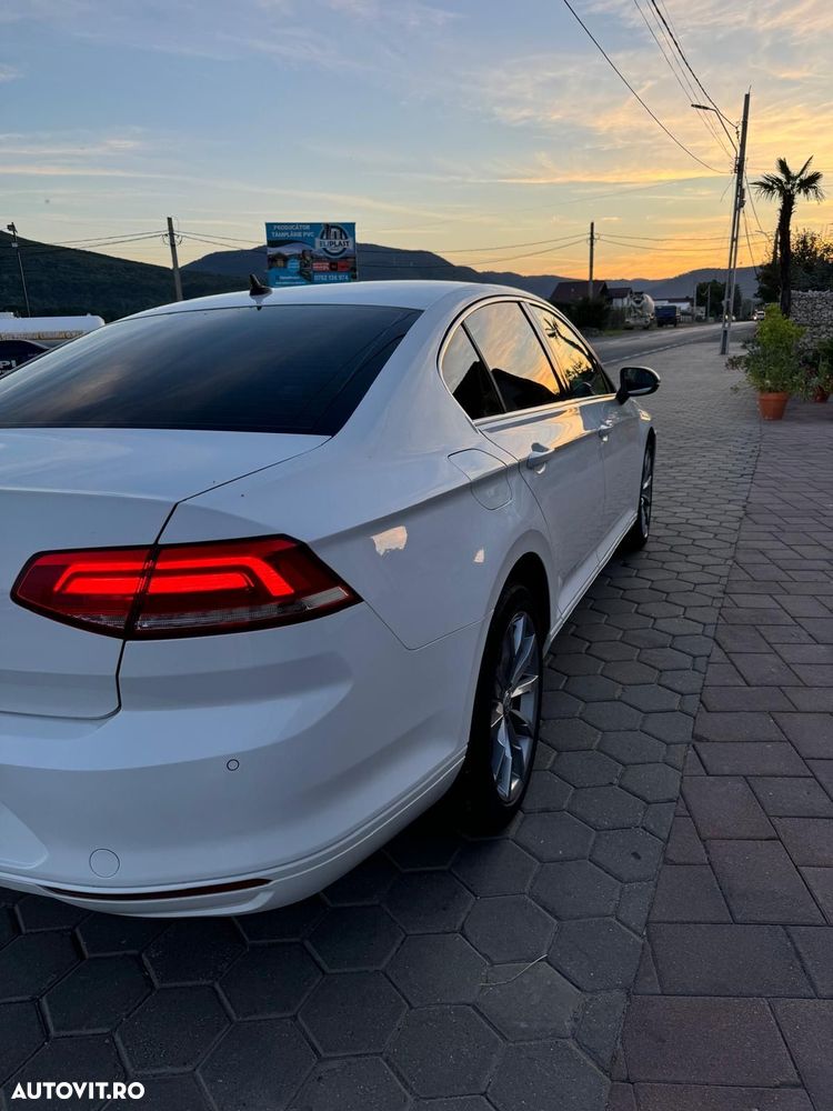 Volkswagen Passat 1.6 TDI SCR DSG - 8