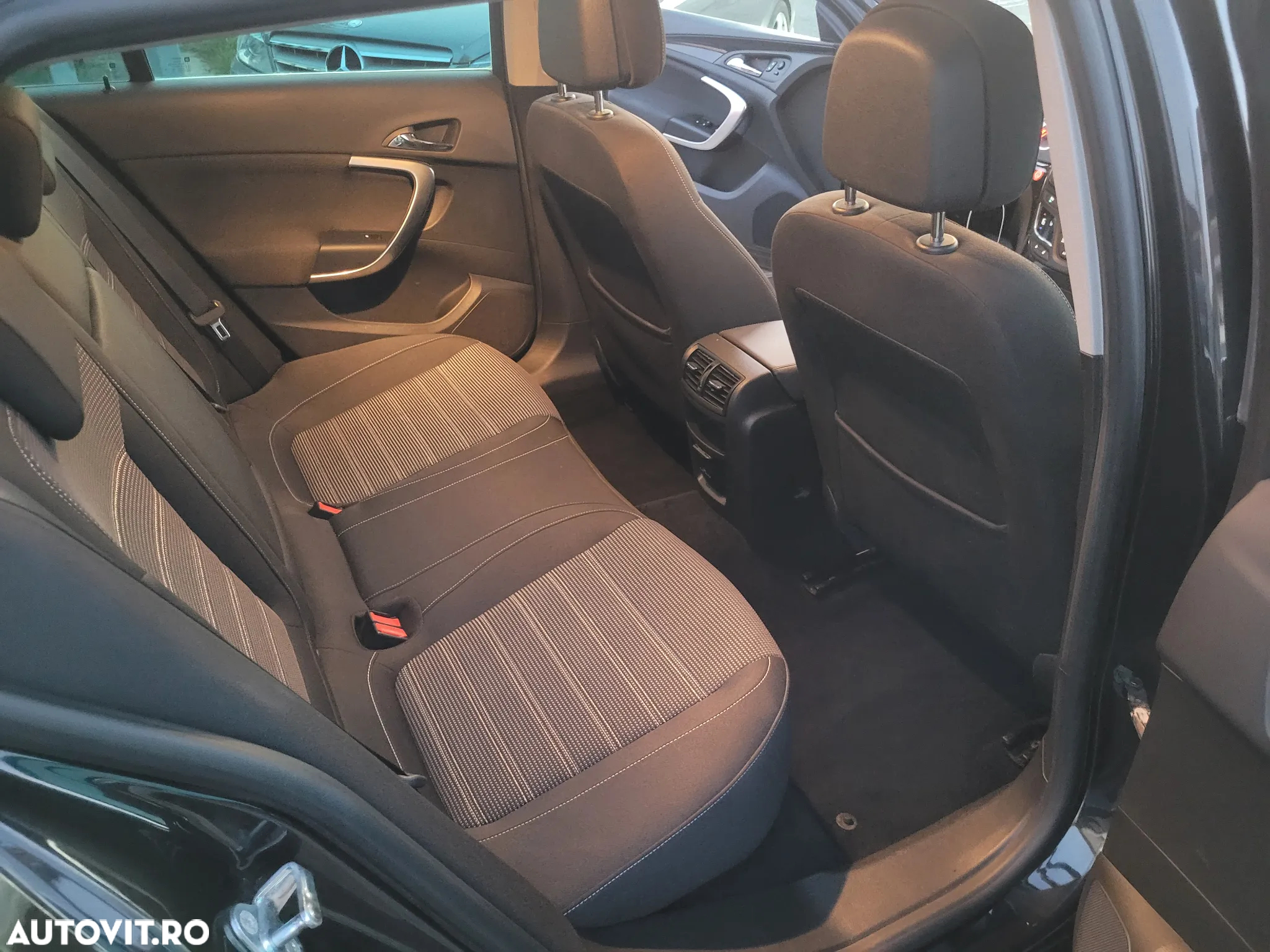 Opel Insignia 1.6 CDTI Sports Tourer ecoFLEXStart/Stop Edition - 11