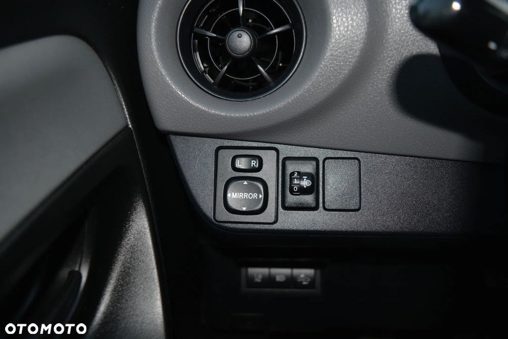 Toyota Yaris 1.0 Active - 17