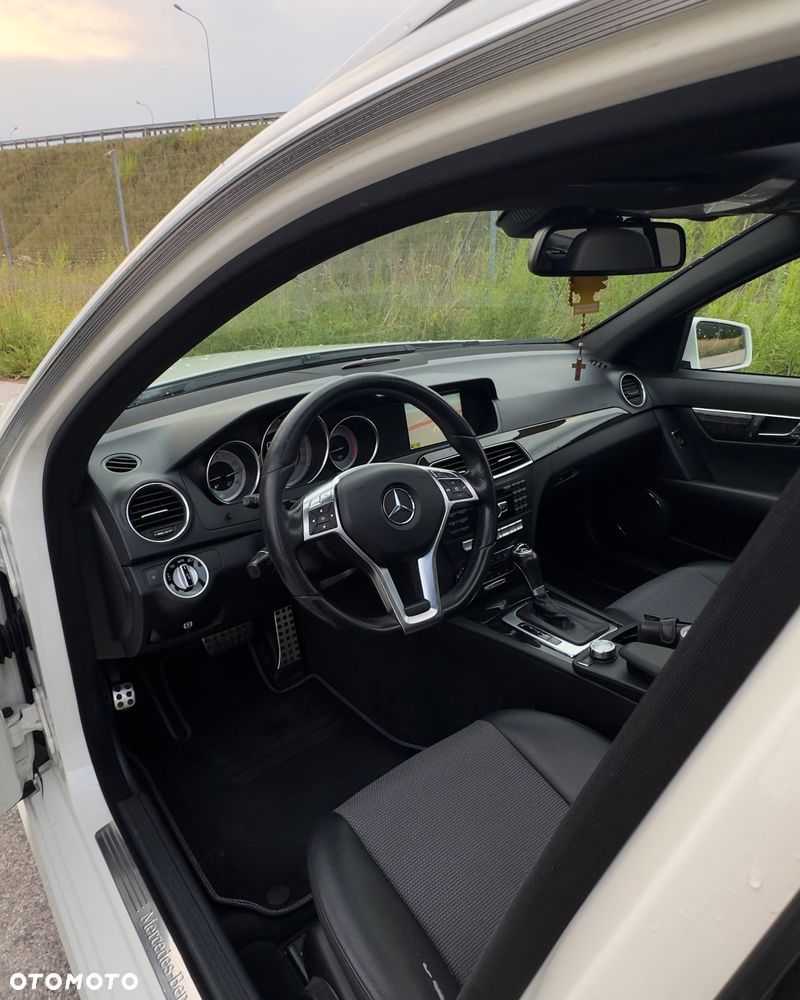 Mercedes-Benz Klasa C 220 CDI BlueEff 4-Matic Avantgarde - 13