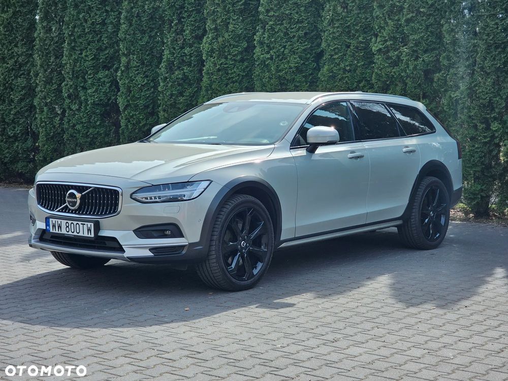 Volvo V90 Cross Country - 2