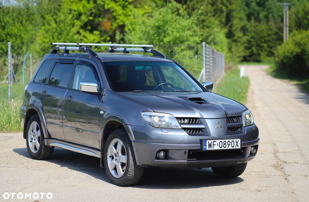 Mitsubishi Outlander 2.0 Turbo 4WD - 4