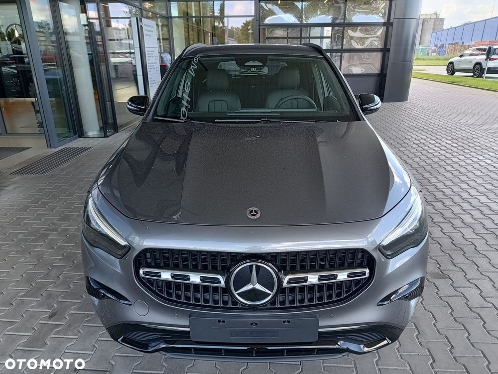 Mercedes-Benz GLA - 3