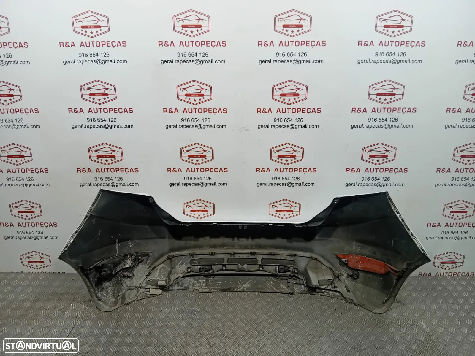 Parachoques Tras Ford Fiesta MK6 - 6