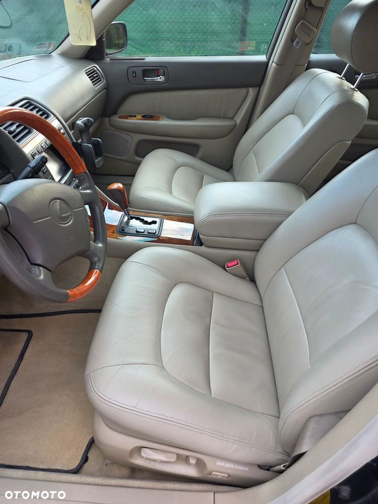 Lexus LS Standard - 9