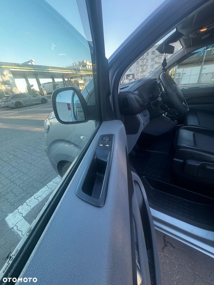 Opel Vivaro - 8