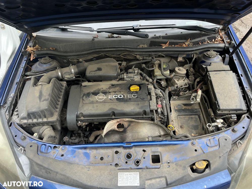 Dezmembrez Opel Astra H albastru benzina 2006 hatchback - 5