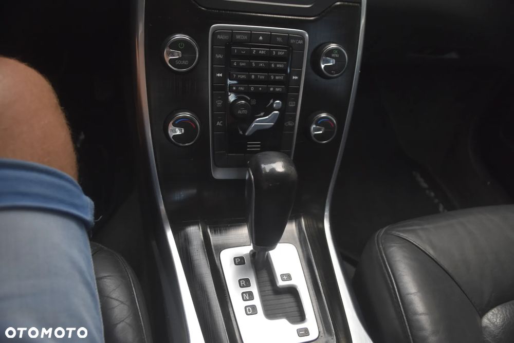 Volvo S80 D4 Geartronic Momentum - 13