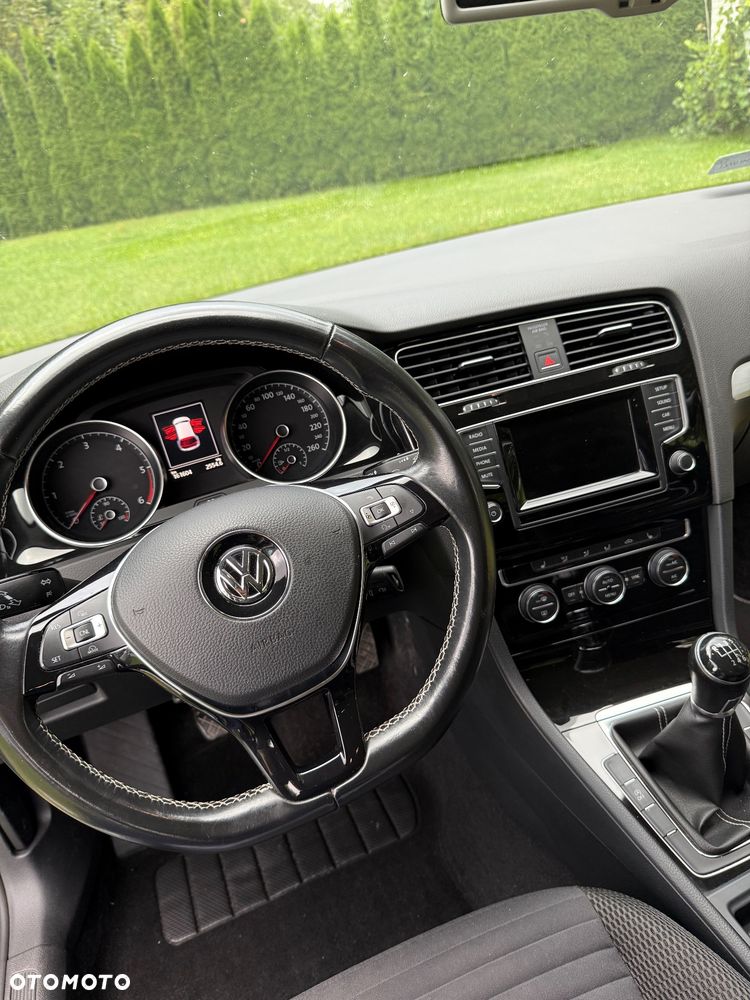 Volkswagen Golf - 8
