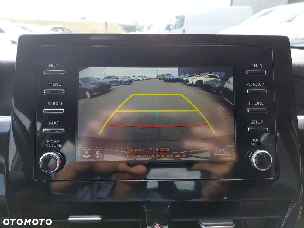 Toyota Camry 2.5 Hybrid Comfort CVT - 24