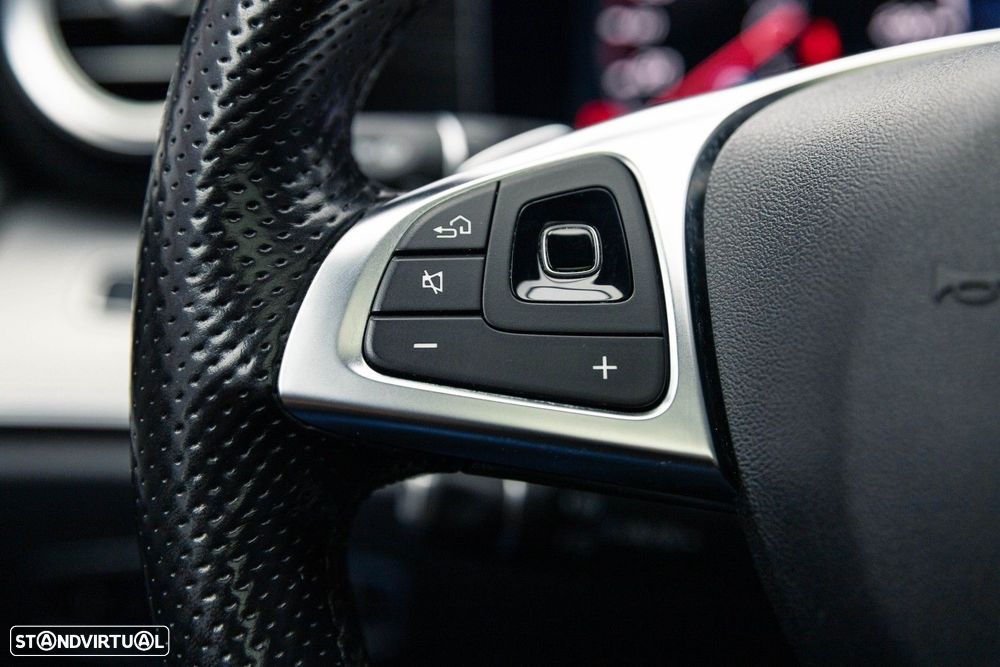 Mercedes-Benz E 220 d AMG Line - 28