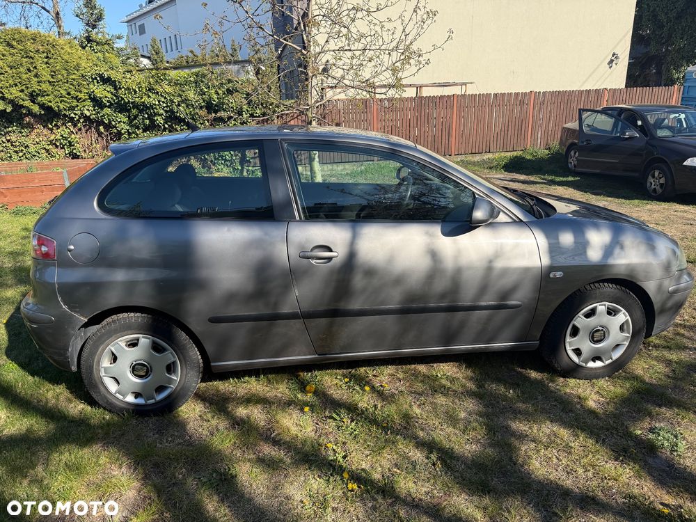 Seat Ibiza 1.4 16V Reference - 4