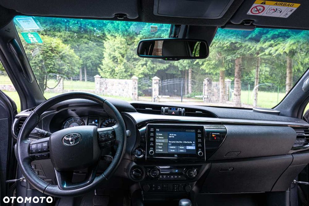 Toyota Hilux - 8