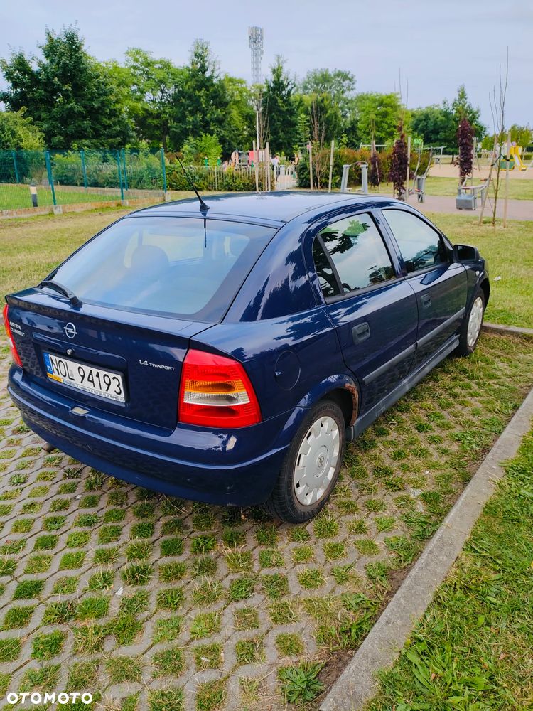 Opel Astra - 2