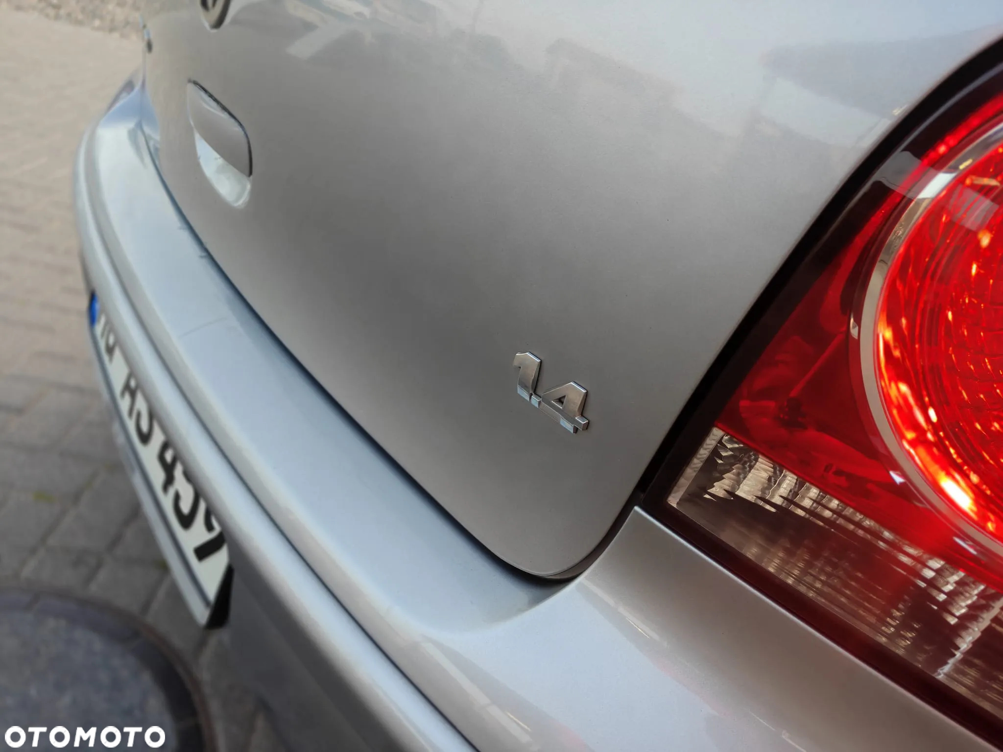 Volkswagen Polo 1.4 16V Comfortline - 12
