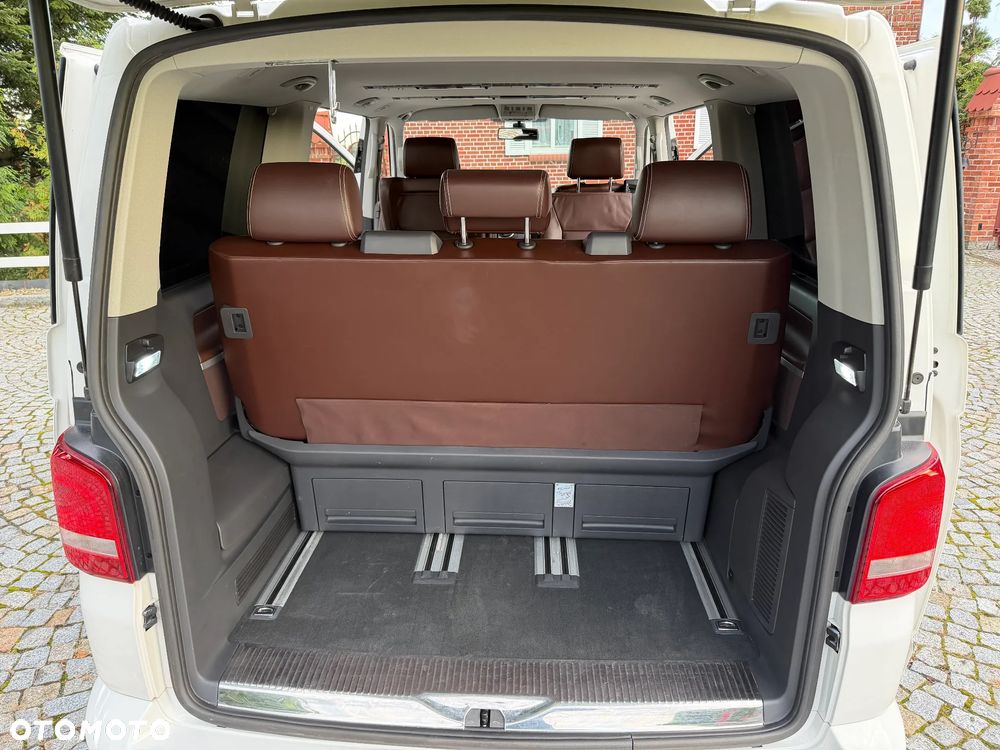 Volkswagen Multivan - 27