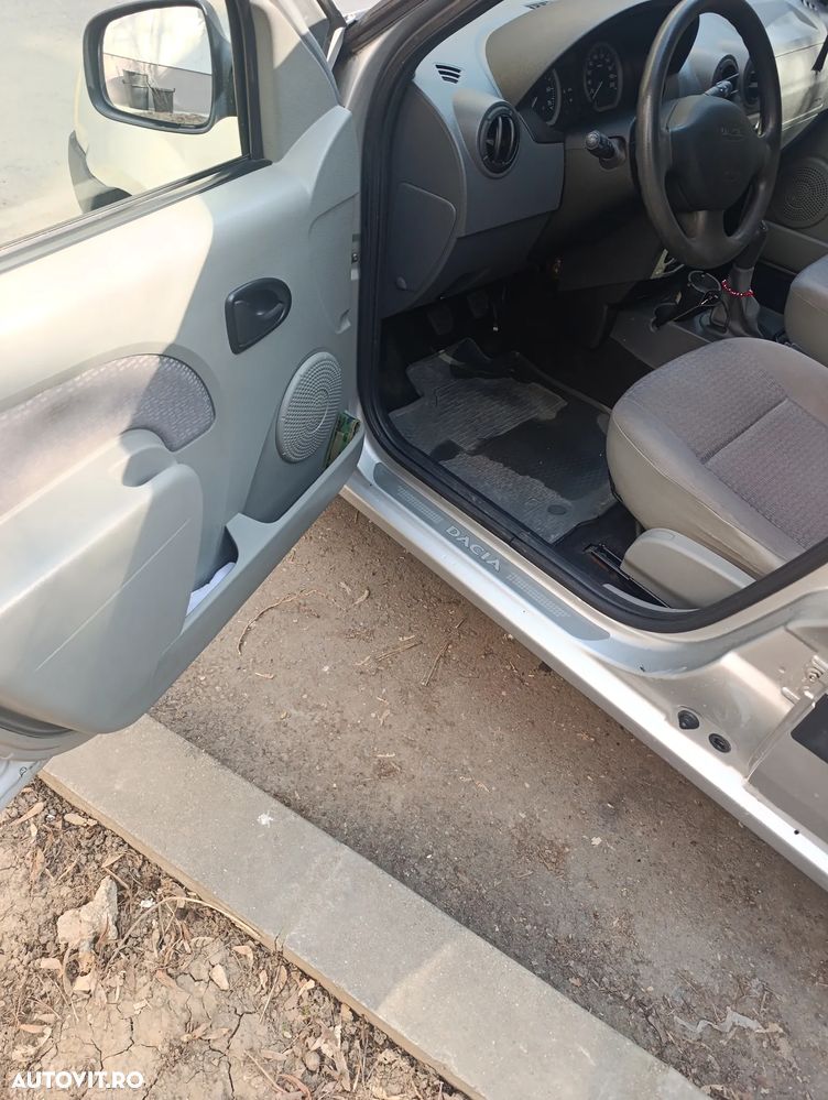 Dacia Logan K90 1.6 16v Laureate - 8