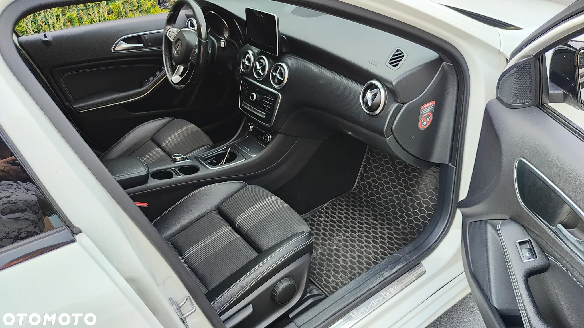Mercedes-Benz Klasa A 180 CDI 7G-DCT Urban - 12