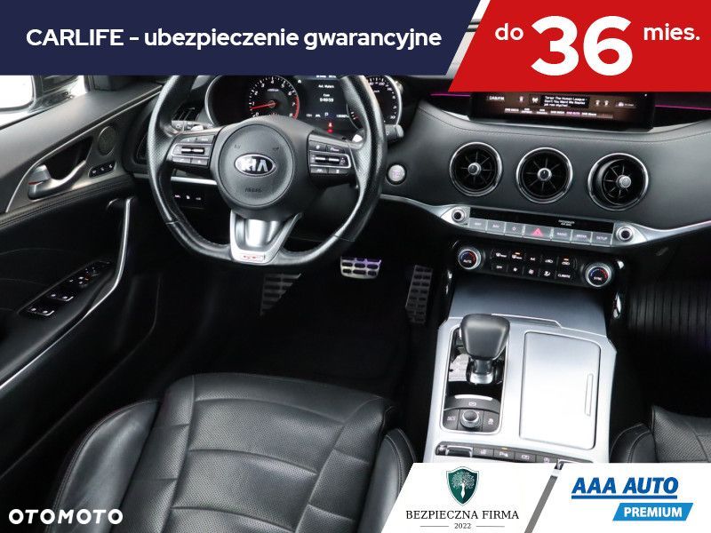 Kia Stinger - 9