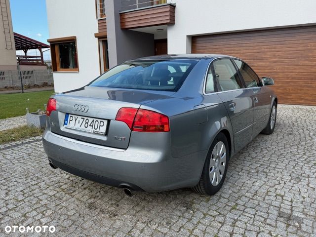 Audi A4 Limousine 2.0T FSI - 18