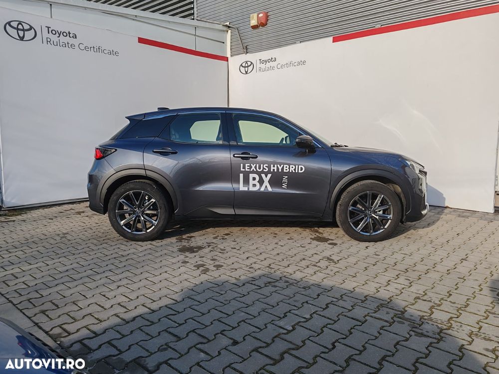 Lexus LBX 1.5 HEV 4x2 CVT Elegant - 1