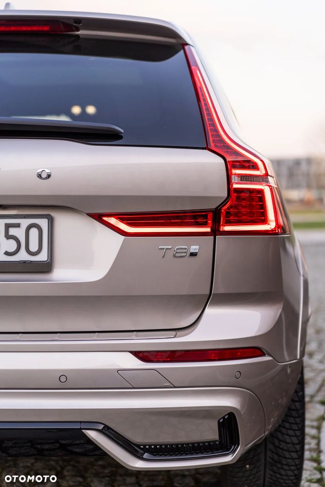 Volvo XC 60 T8 Plug-In Hybrid AWD Ultimate Dark - 32