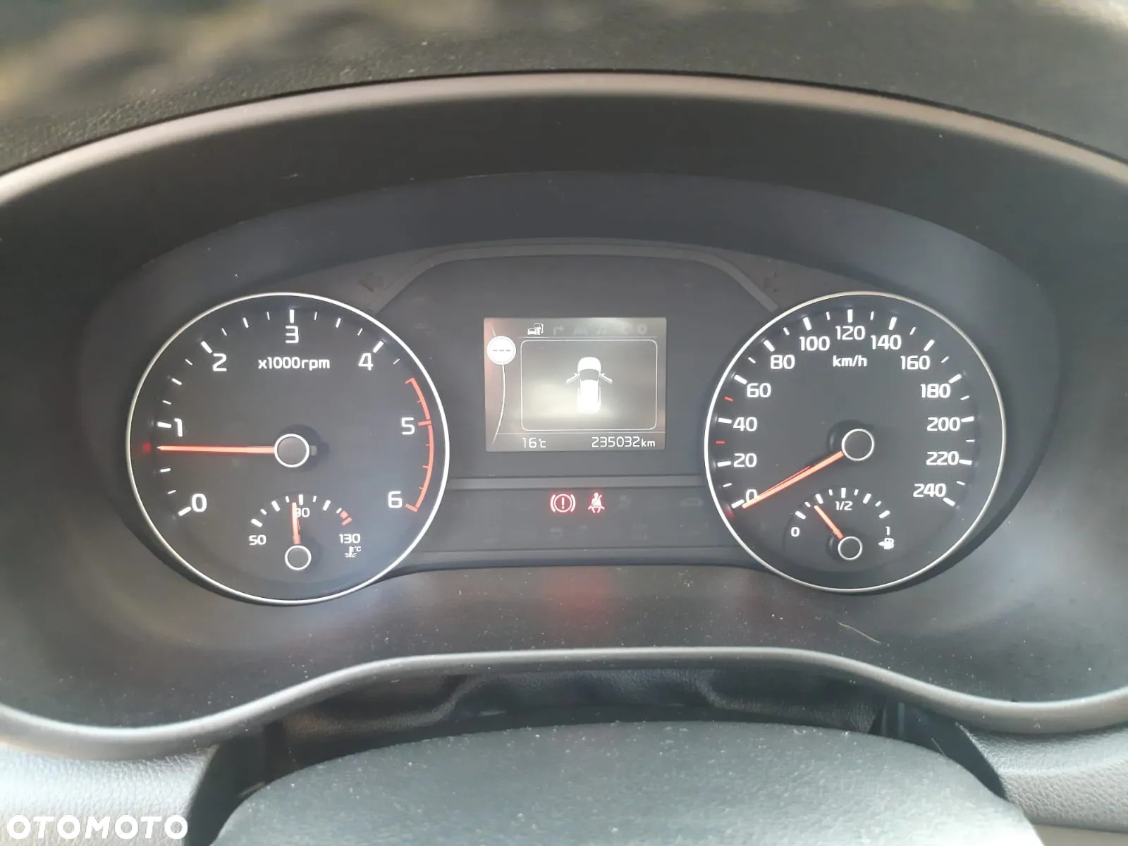 Kia Sportage 1.7 CRDI 2WD Dream-Team Edition - 28