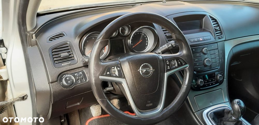 Opel Insignia - 24