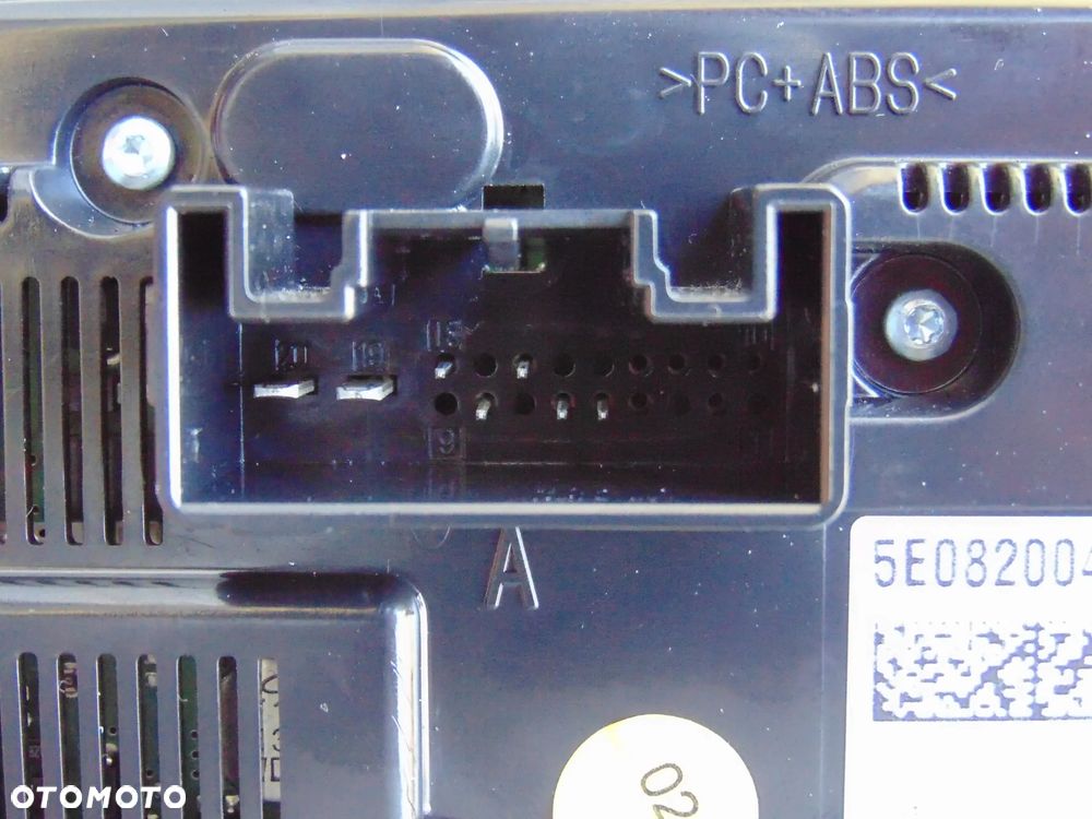Panel przełącznik nawiewu klimatyzacji 5E0820047N Skoda Octavia III - 12