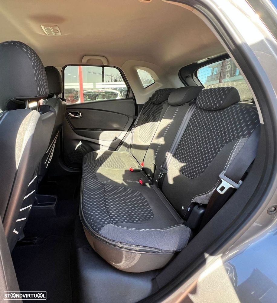 Renault Captur 0.9 TCE Exclusive - 10