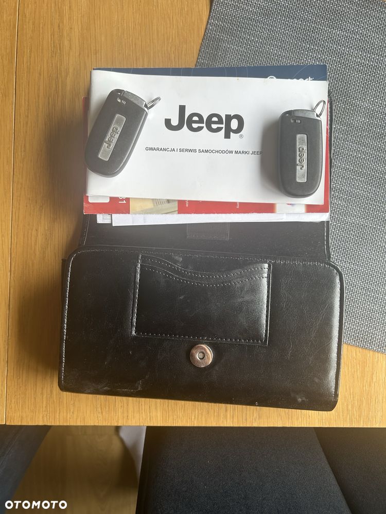 Jeep Grand Cherokee - 8
