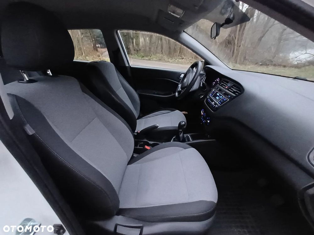 Hyundai i20 1.2 BlueDrive Classic + - 8