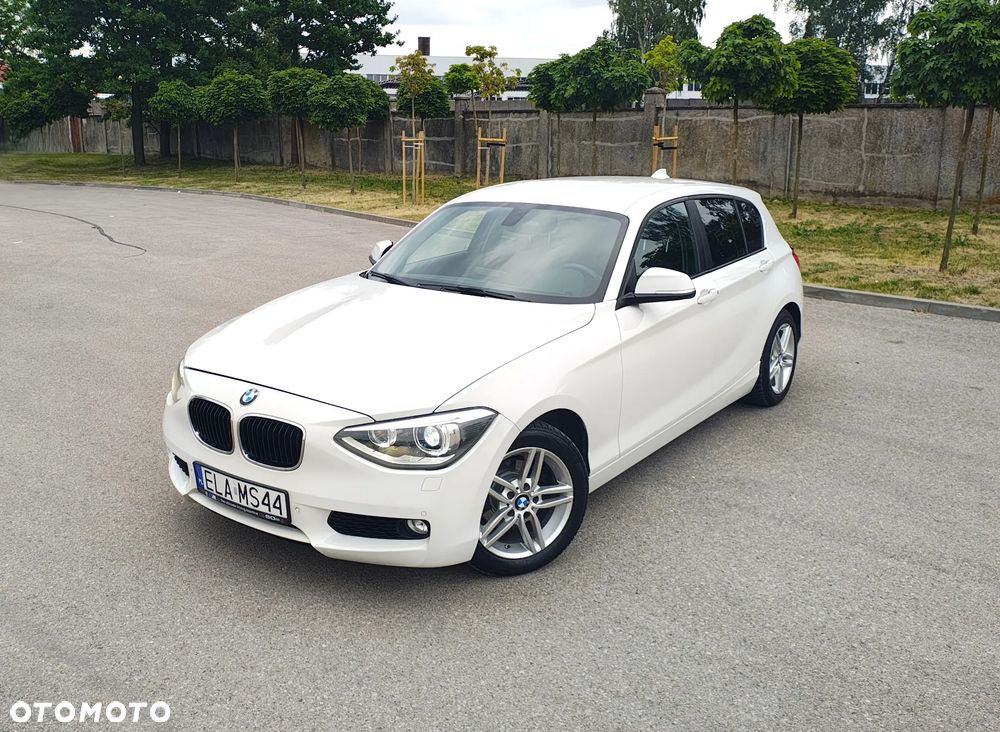 BMW Seria 1 118d Sport Line - 2