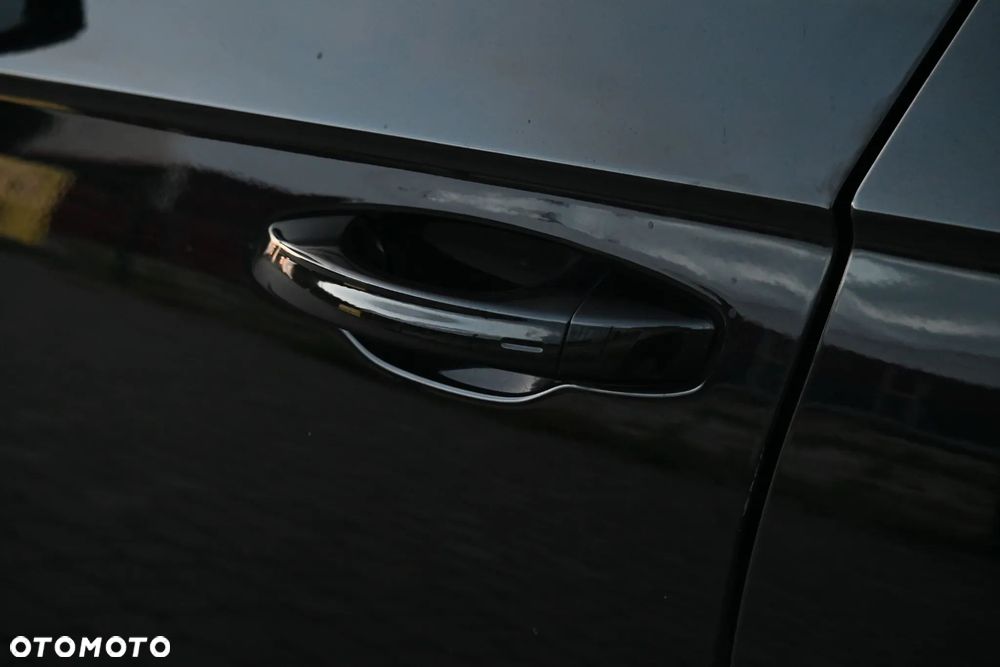Volkswagen Touareg - 34