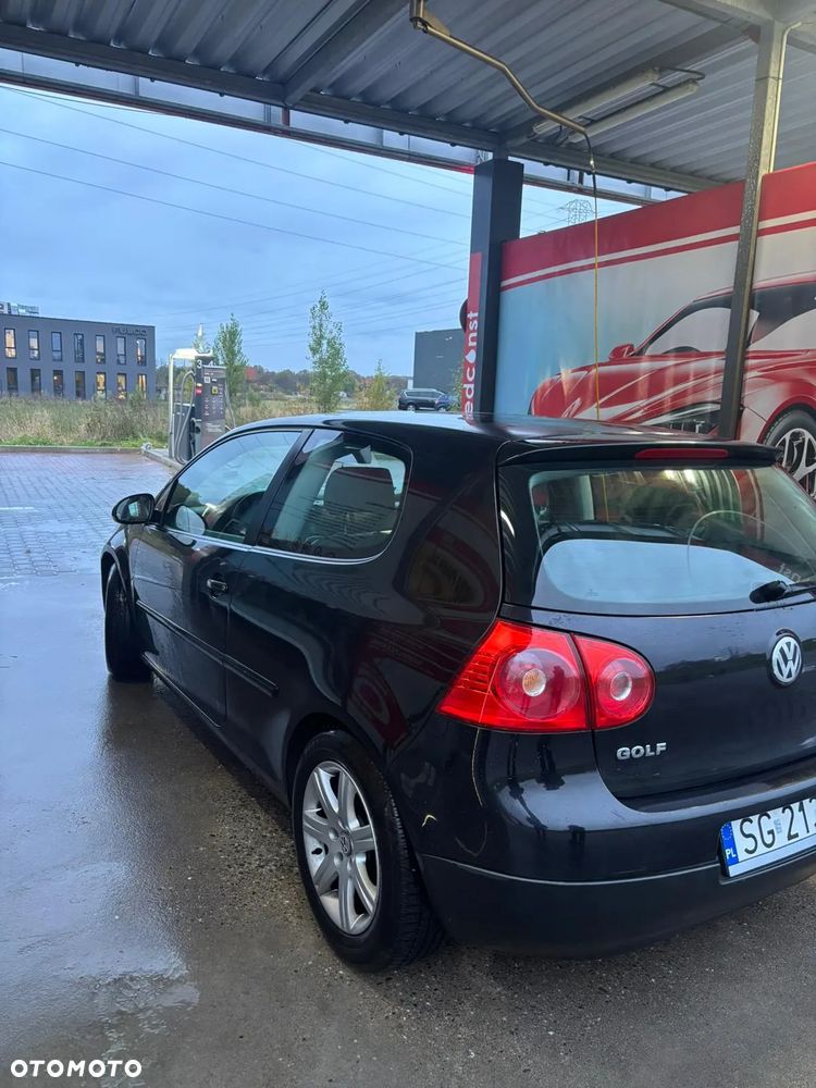 Volkswagen Golf V 1.6 FSI Comfortline - 8