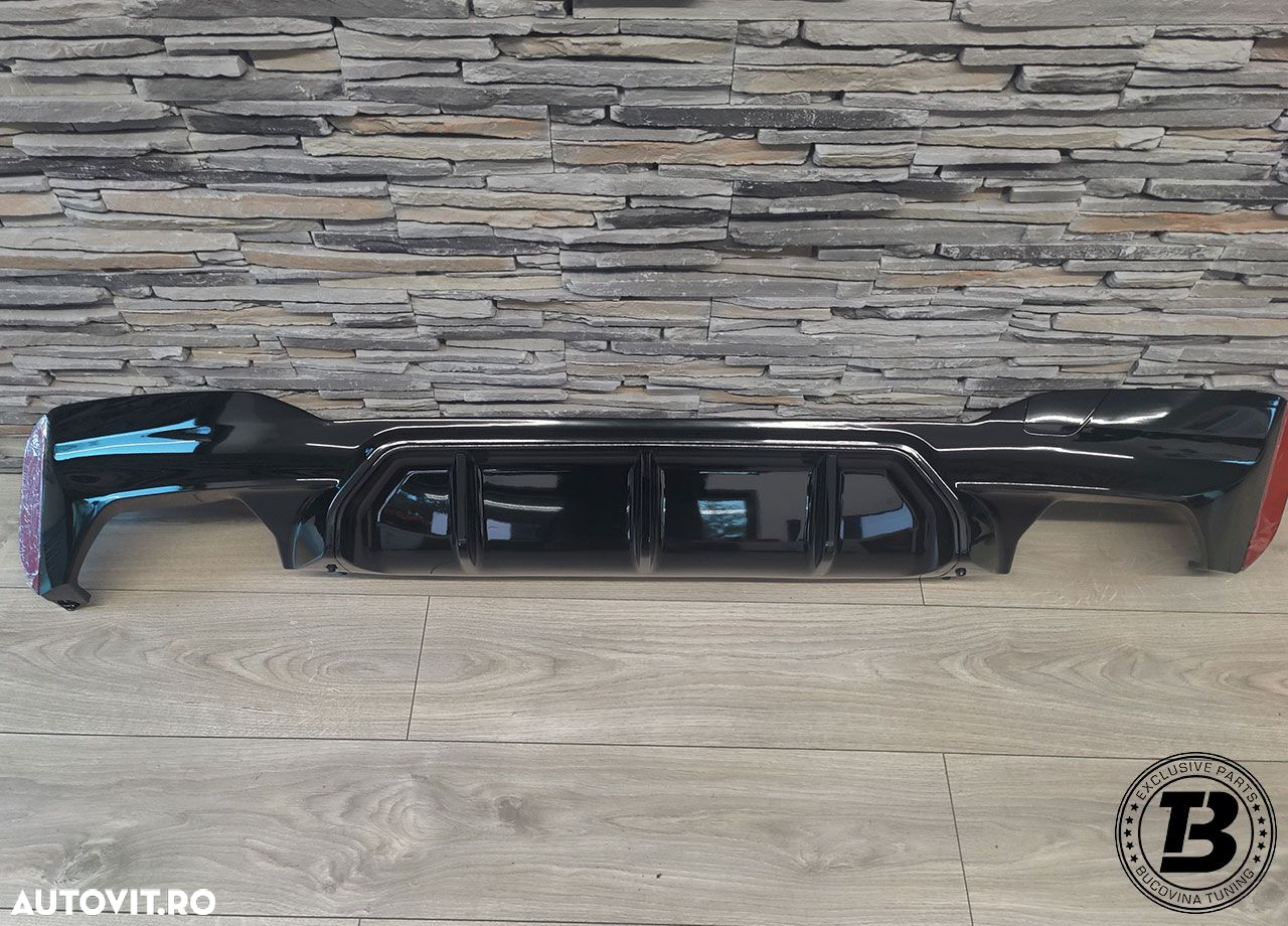 Difuzor Bara Spate compatibil cu BMW Seria 5 G30 G31 M5 Design - 2