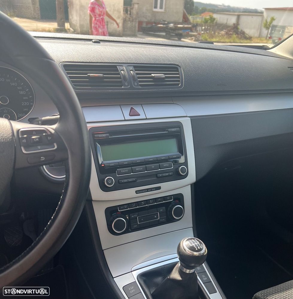 VW Passat Variant 2.0 TDI Edition Con.BM - 8