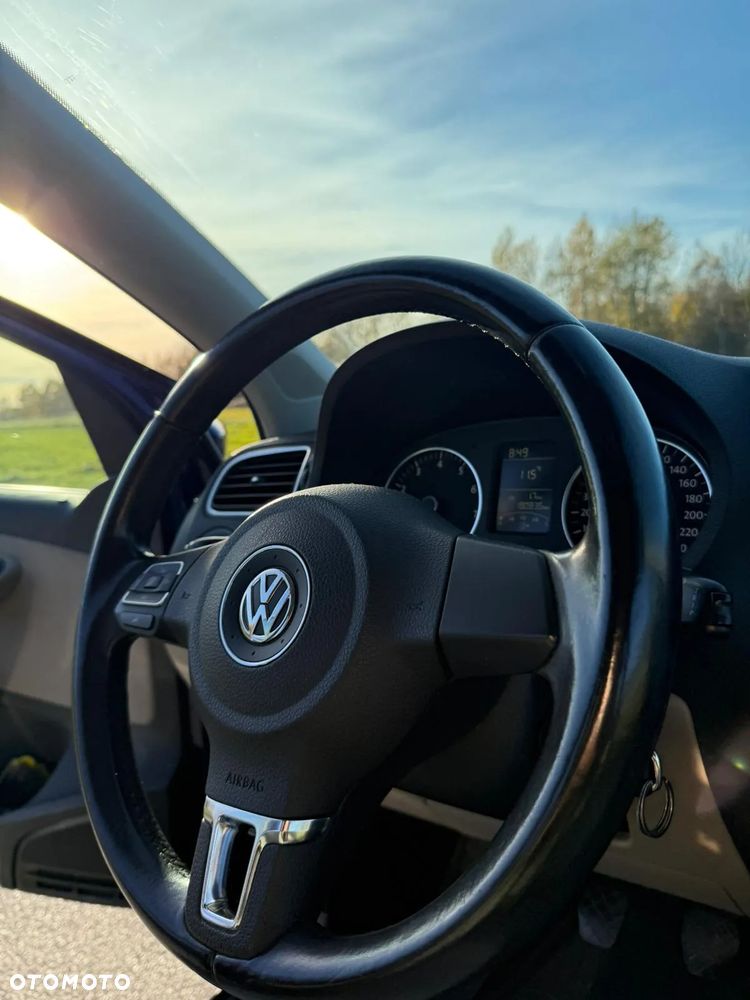 Volkswagen Polo 1.4 16V Highline - 11