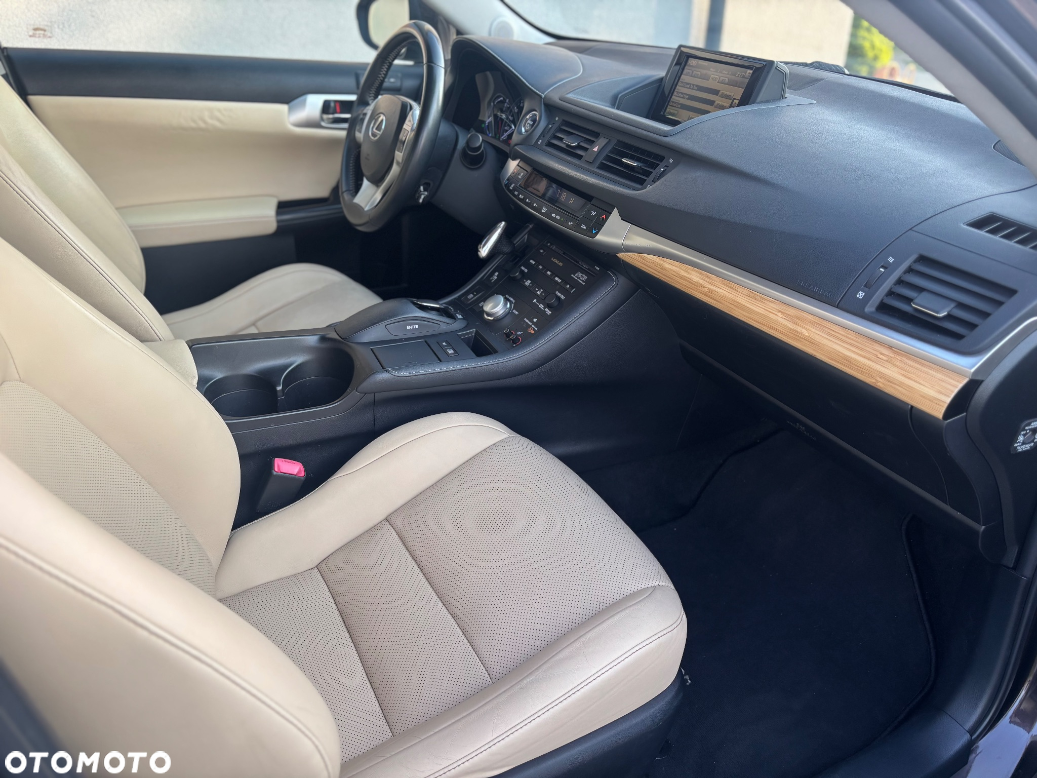 Lexus CT 200h Prestige - 27