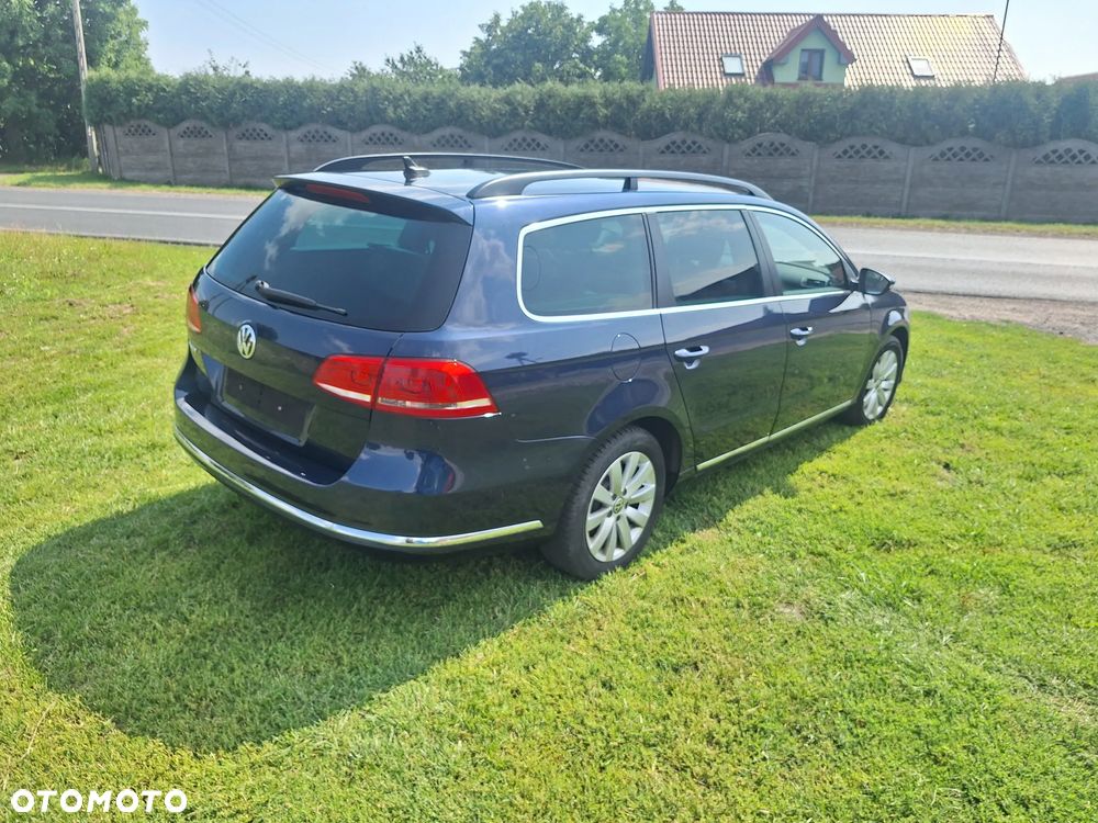 Volkswagen Passat 2.0 TDI DPF BlueMotion Technology Comfortline - 4