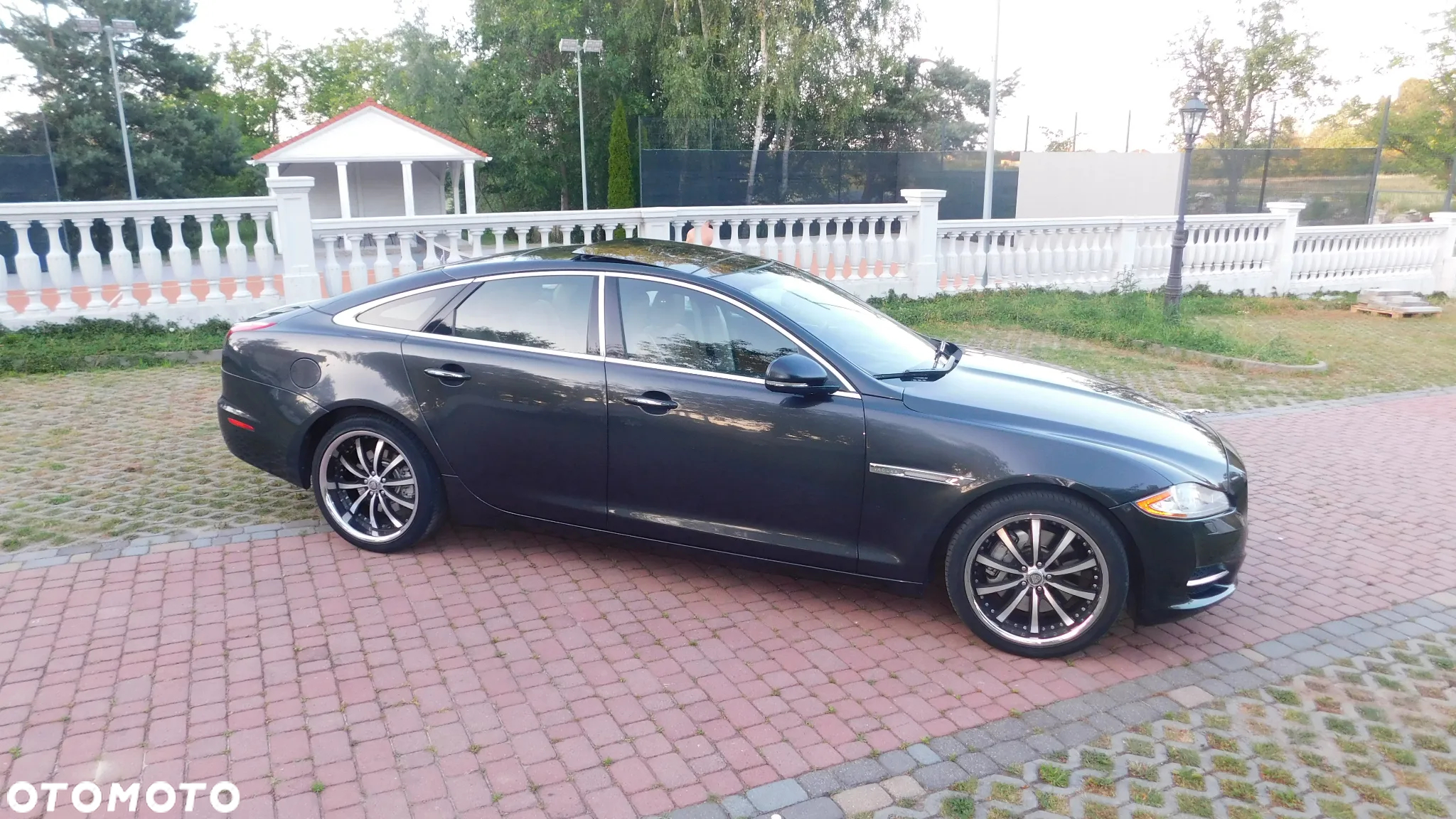 Jaguar XJ 5.0 V8 LWB Premium Luxury - 35