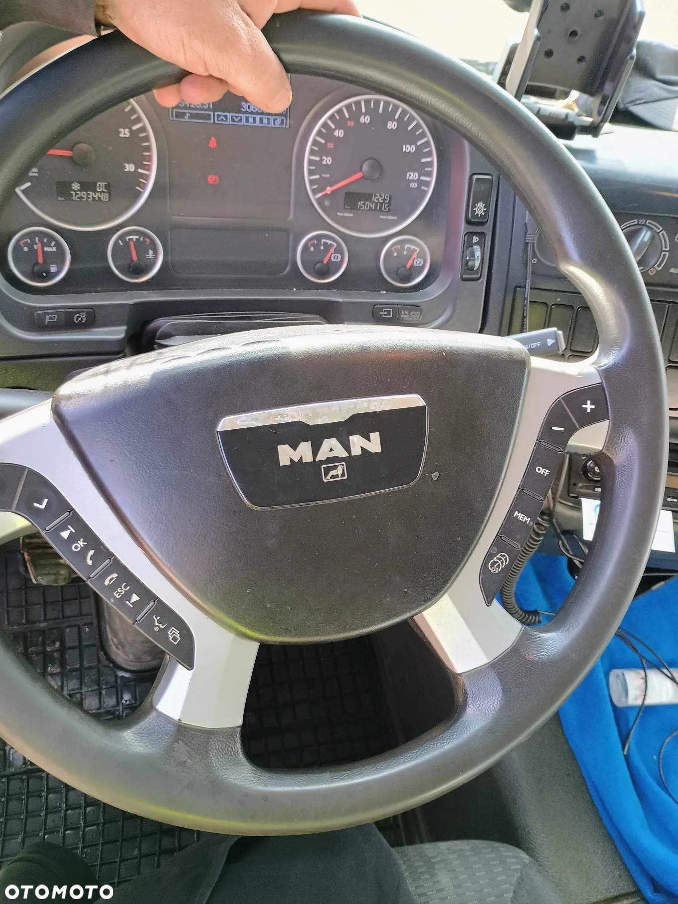 MAN 12.250 - 7
