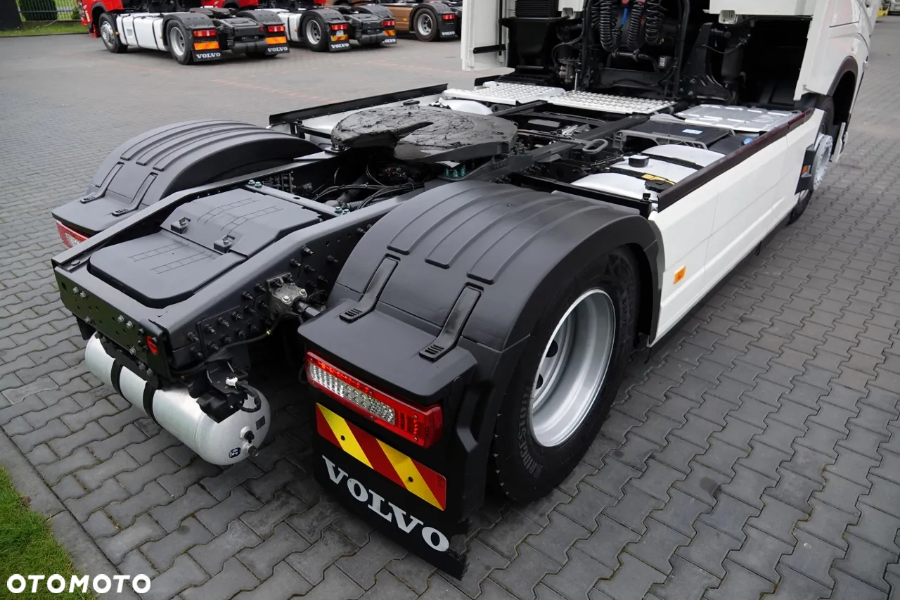 Volvo FH 500 / XXL / 2024 / KLIMA POSTOJOWA  / SKÓRY / I-SHIFT / PO KONTRAKCIE SERWISOWYM  / SPROWADZONY - 15