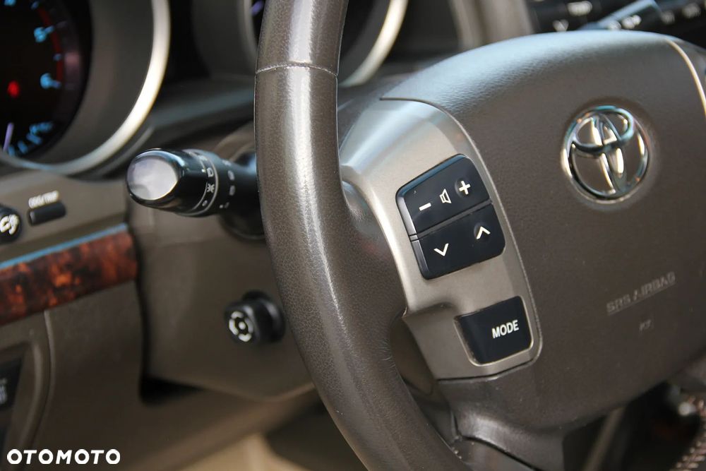 Toyota Land Cruiser LC 4.5 D-4D Prestige - 31