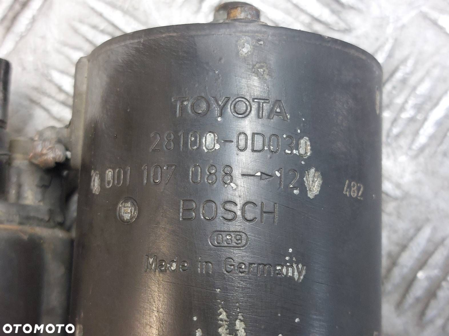 ROZRUSZNIK TOYOTA COROLLA E12 1.8 16V 28100-0D030 - 2