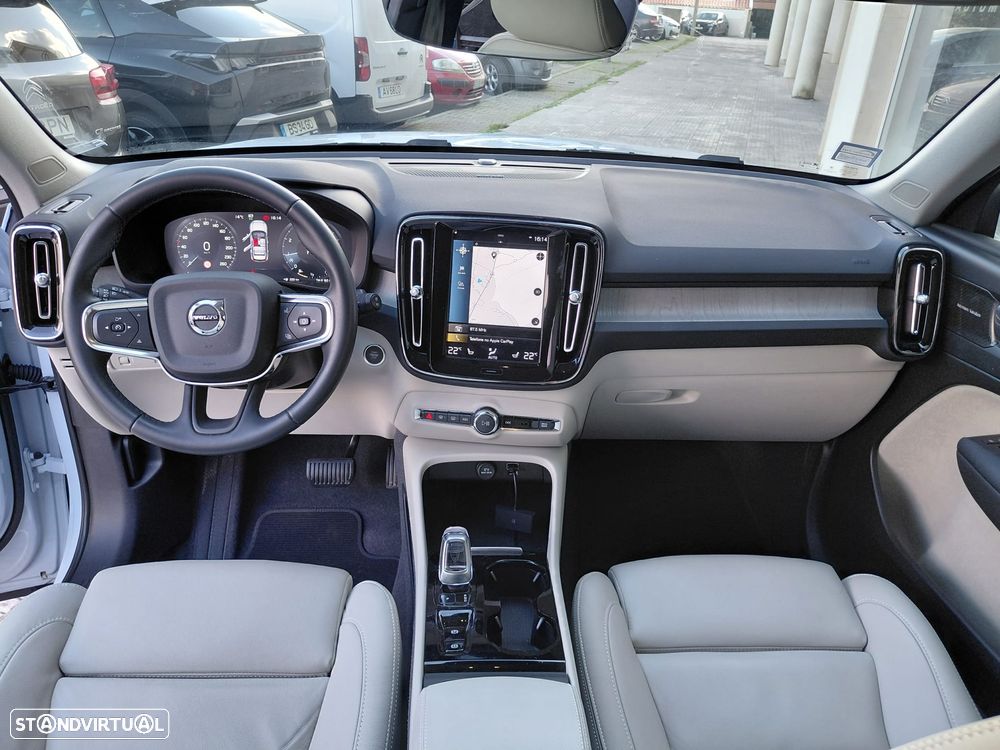 Volvo XC 40 1.5 T2 Plus Dark Auto - 26