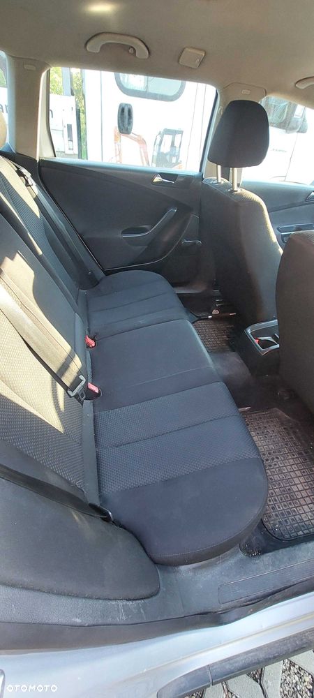 Volkswagen Passat - 5