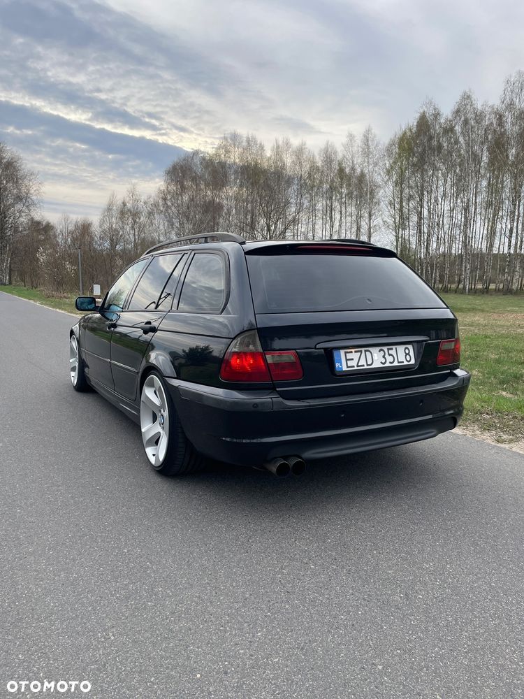 BMW Seria 3 318i - 4