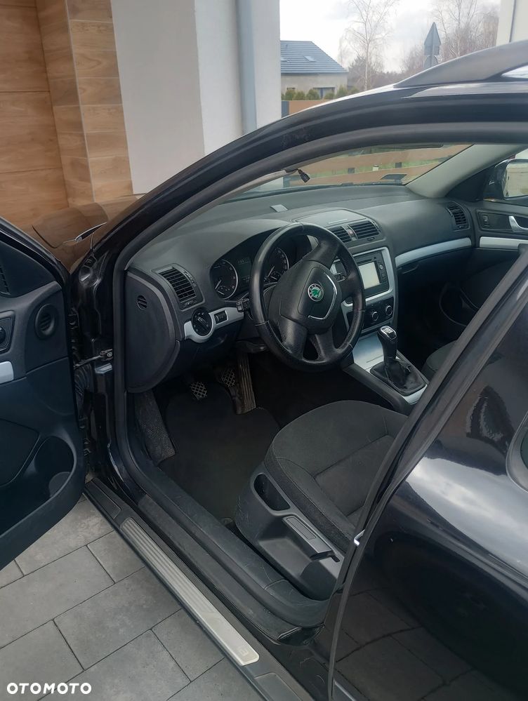 Skoda Octavia 1.8 TSI Family Plus - 8