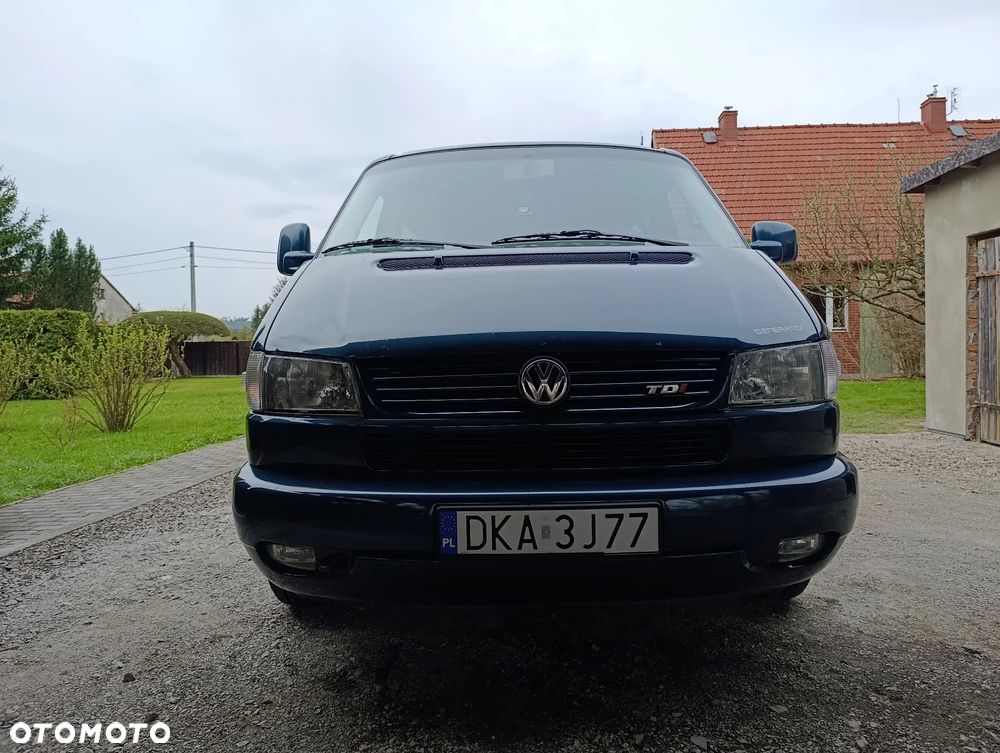 Volkswagen Multivan - 5